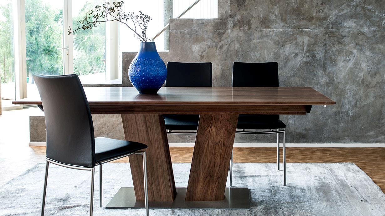SM39 Dining Table by Skovby Furniture